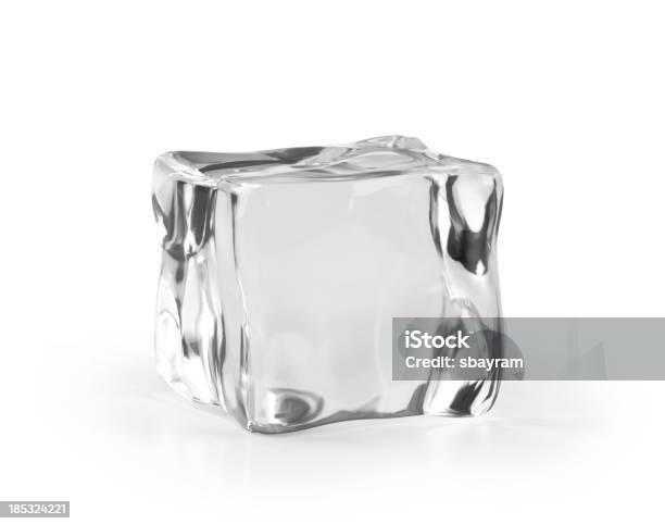 Cubetto Di Ghiaccio - Fotografie stock e altre immagini di Cubetto di ghiaccio - Cubetto di ghiaccio, Scontornabile, A forma di blocco