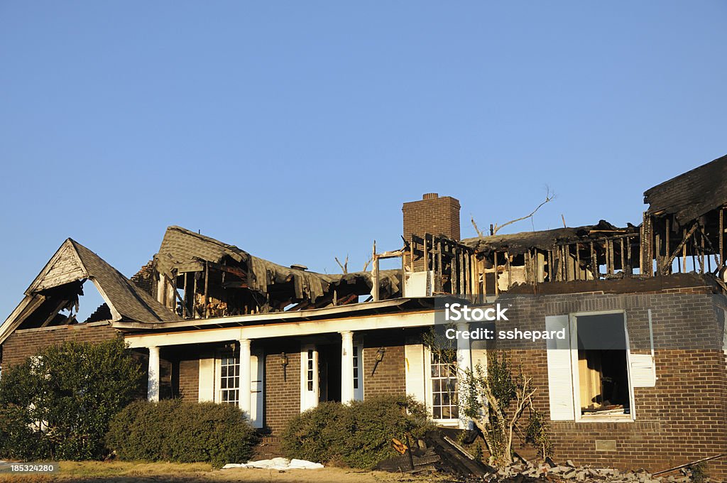 Home fortement endommagées par le feu - Photo de A l'abandon libre de droits