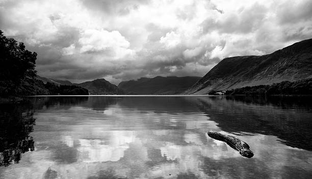 istock Crummock Water, English Lake District 185325434