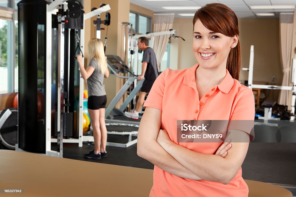 Porträt eines Physiotherapeuten in einem klinische Ambiente - Lizenzfrei Physiotherapie Stock-Foto