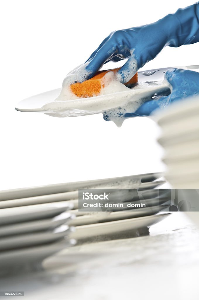 Mãos em luvas Lavando pratos - Foto de stock de Adulto royalty-free