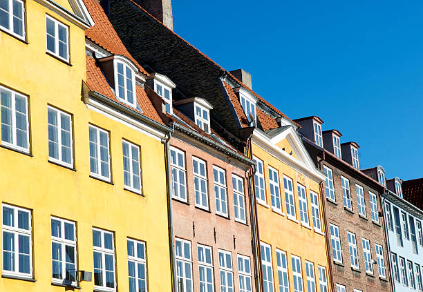 istock Nyhavn Facades 185327529