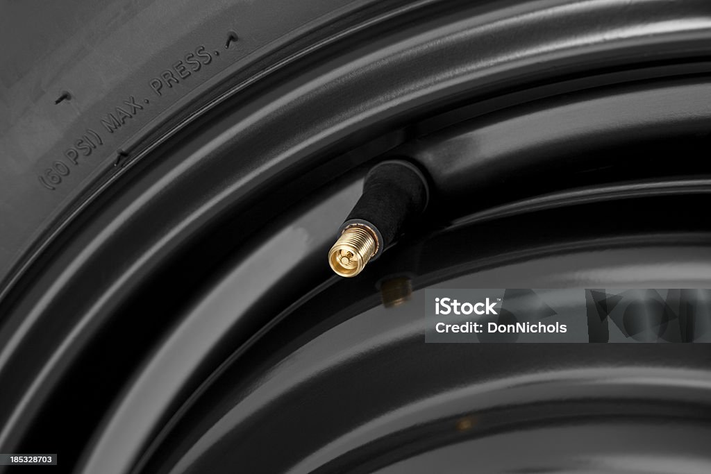 차량 타이어 공기밸브 - 로열티 프리 밸브 스톡 사진