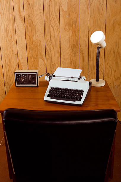 retro escritório com costas da cadeira de couro em primeiro plano - typewriter key audio imagens e fotografias de stock