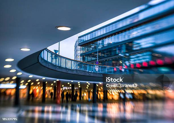 Sztokholm Square - zdjęcia stockowe i więcej obrazów Centrum handlowe - Centrum handlowe, Szwecja, Sztokholm