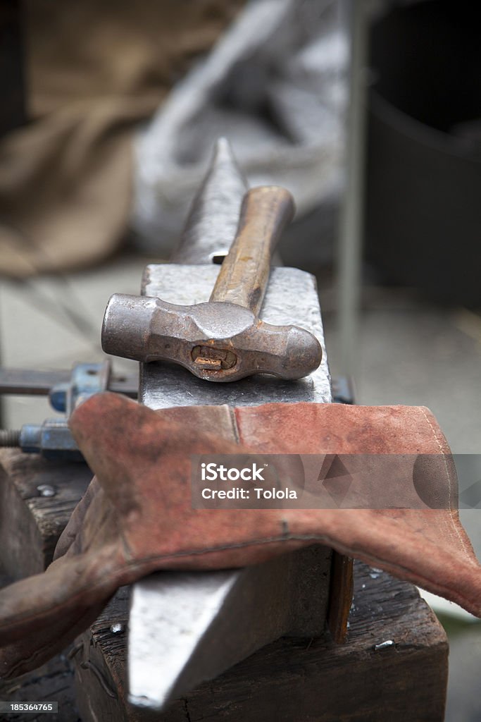 Hammer auf Amboss - Lizenzfrei Alt Stock-Foto