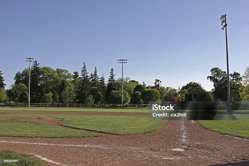 Desocupadas Campo de béisbol - Foto de stock de Campo de béisbol libre de derechos