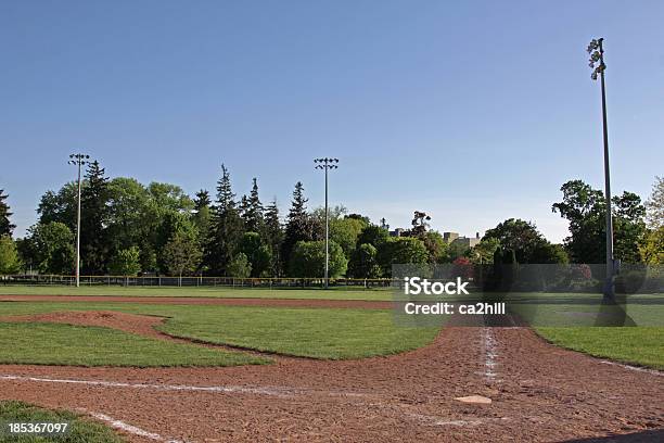 Desocupadas Campo De Béisbol Foto de stock y más banco de imágenes de Campo de béisbol - Campo de béisbol, Sin personas, Base home - Deportes