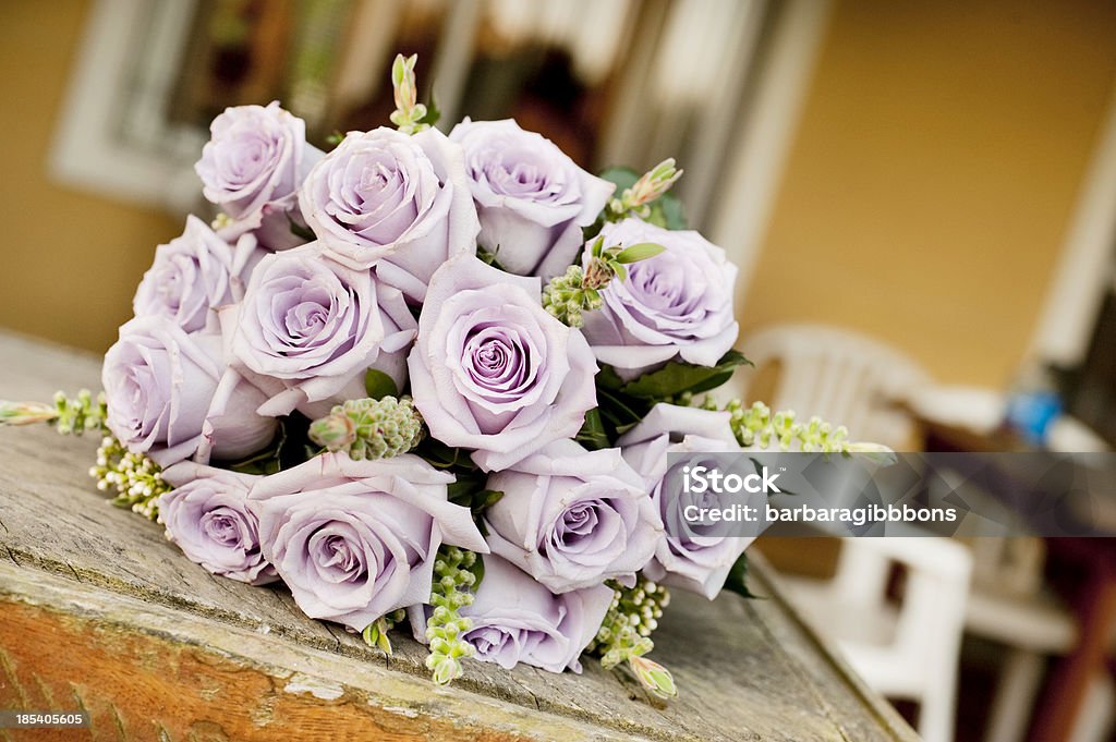 Bouquet de mariée sur la table. - Photo de Amour libre de droits