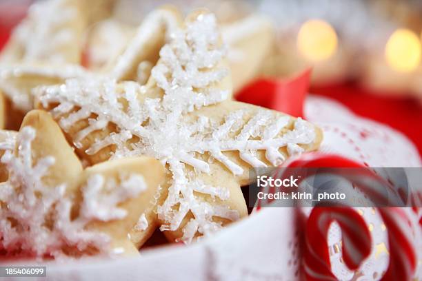 Galletas De Navidad Foto de stock y más banco de imágenes de Al horno - Al horno, Alcorza, Alimento