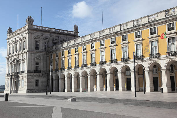 istock Market square in Lisbon 185406120