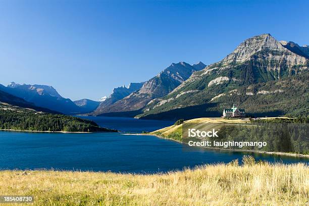 Parco Nazionale Di Waterton Lakes - Fotografie stock e altre immagini di Albergo - Albergo, Albergo di lusso, Alberta