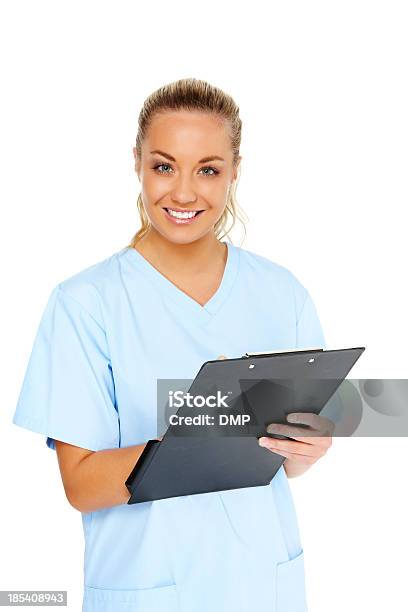 Weibliche Krankenschwester Holding Ein Klemmbrett Stockfoto und mehr Bilder von Krankenschwester - Krankenschwester, Klemmbrett, Krankenpflegepersonal
