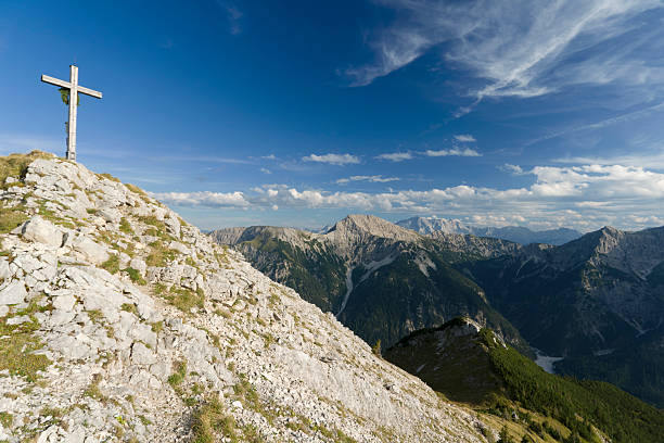 istock Cross on mountain top in Germany 185408997