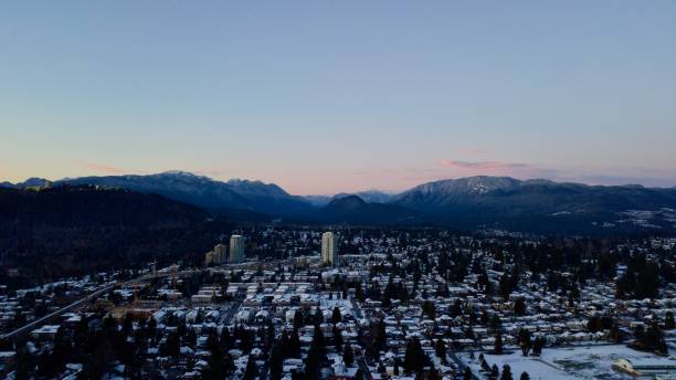 luftaufnahme der stadt vancouver im winter. kanada - vancouver skyline city urban scene stock-fotos und bilder