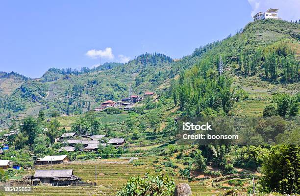 Minoria Village Em Sapa Vietname - Fotografias de stock e mais imagens de Agricultura - Agricultura, Ao Ar Livre, Arroz - Cereal