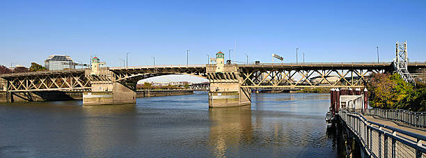 istock Burnside Bridge Over Willamette River Portland Oregon 185425324
