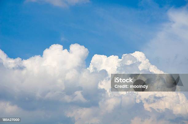 Ładny Czyste Niebo Chmury I - zdjęcia stockowe i więcej obrazów Bez ludzi - Bez ludzi, Biały, Chmura