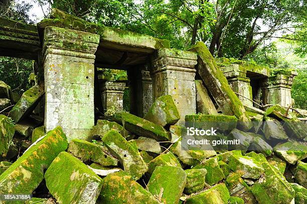 Angkor Antica Tempio Di Angkor Thom In Cambogia - Fotografie stock e altre immagini di Albero - Albero, Ambientazione esterna, Angkor