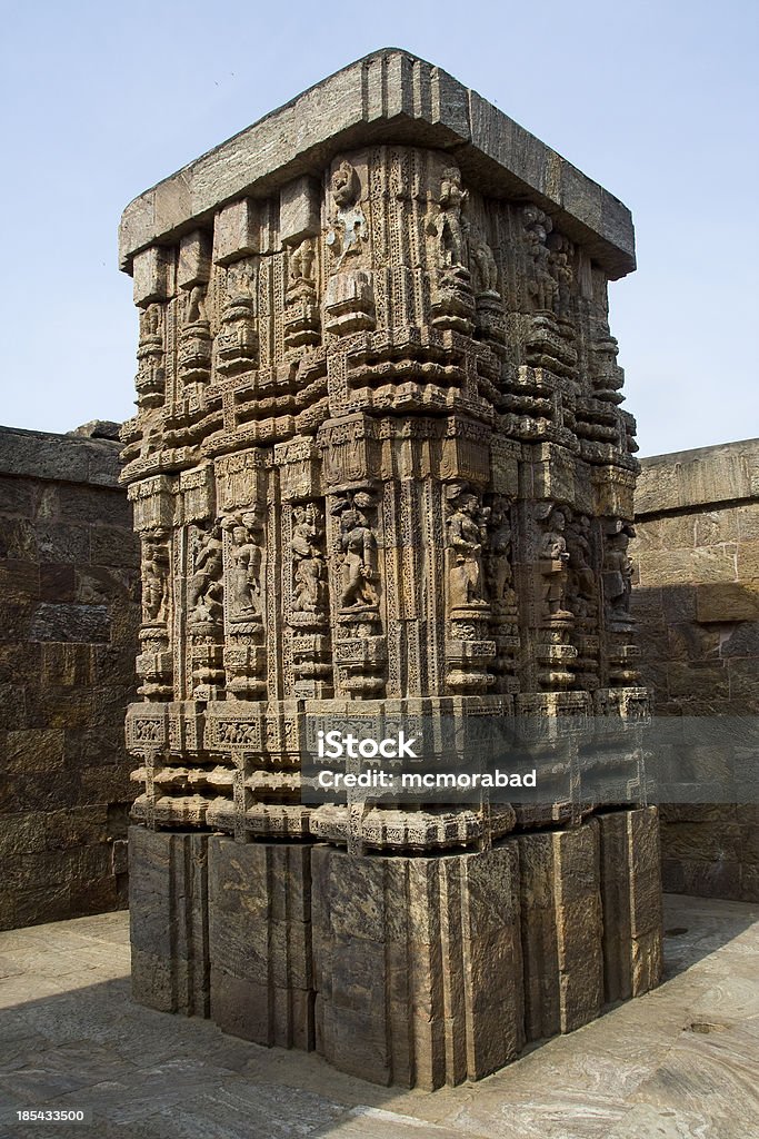 Intricate Escultura en la columna - Foto de stock de Arquitectura libre de derechos