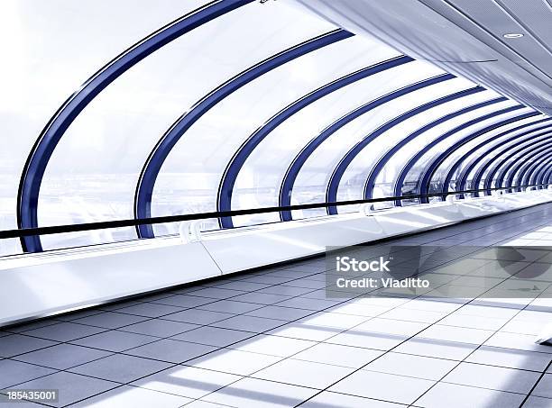 Foto de Salão Branco Do Centro De Escritório e mais fotos de stock de Aeroporto - Aeroporto, Arquitetura, Avenida