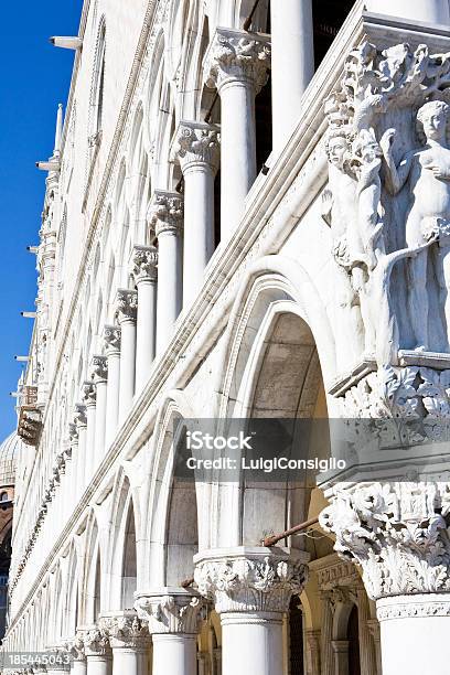 Foto de Palácio Dos Doges Em Veneza Itália e mais fotos de stock de Arquitetura - Arquitetura, Cultura Italiana, Céu Claro