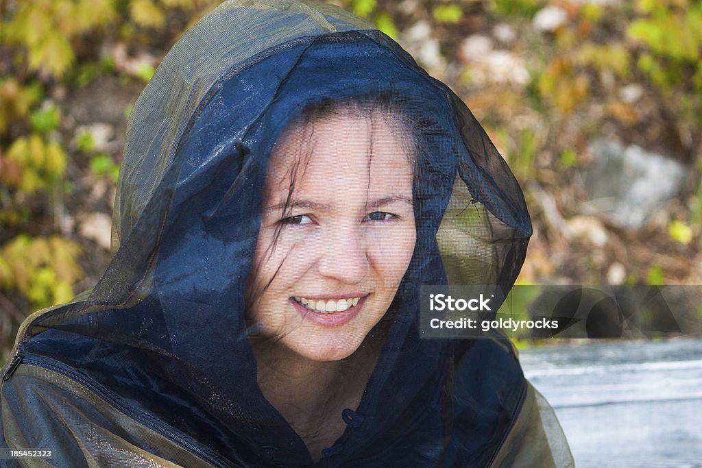 Junge Frau in Käfer-Ausrüstung - Lizenzfrei Camping Stock-Foto