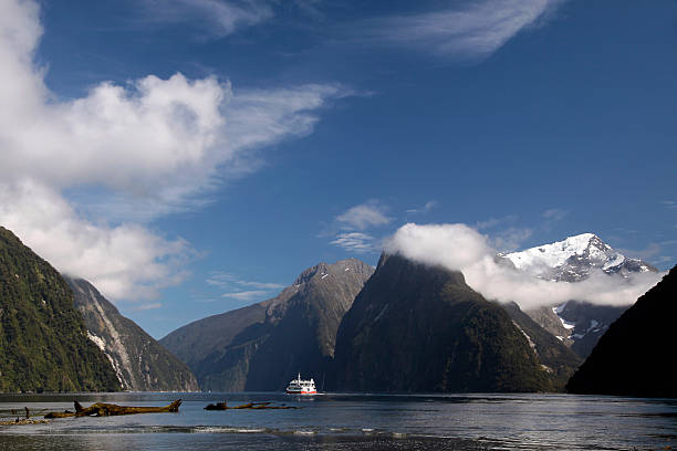 istock Milford Sound landscape 185462076