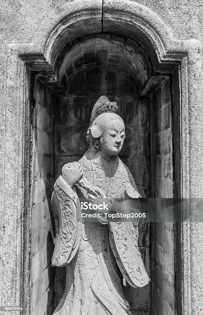 Statua di donna cinese nel Tempio Thai - Foto stock royalty-free di Bianco e nero