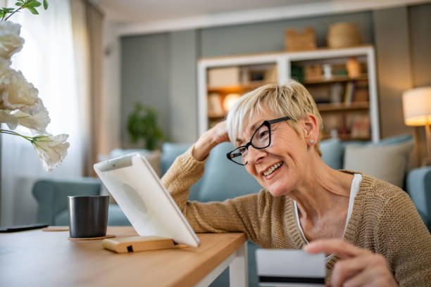 istock I love online shopping, it relaxes me 1854917380