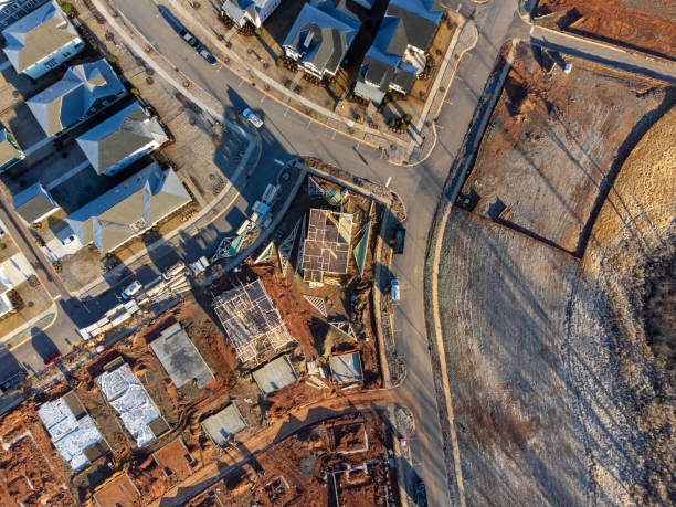 construction d’une nouvelle maison dans la banlieue de rock hill, caroline du sud, vue d’en haut - lot photos et images de collection