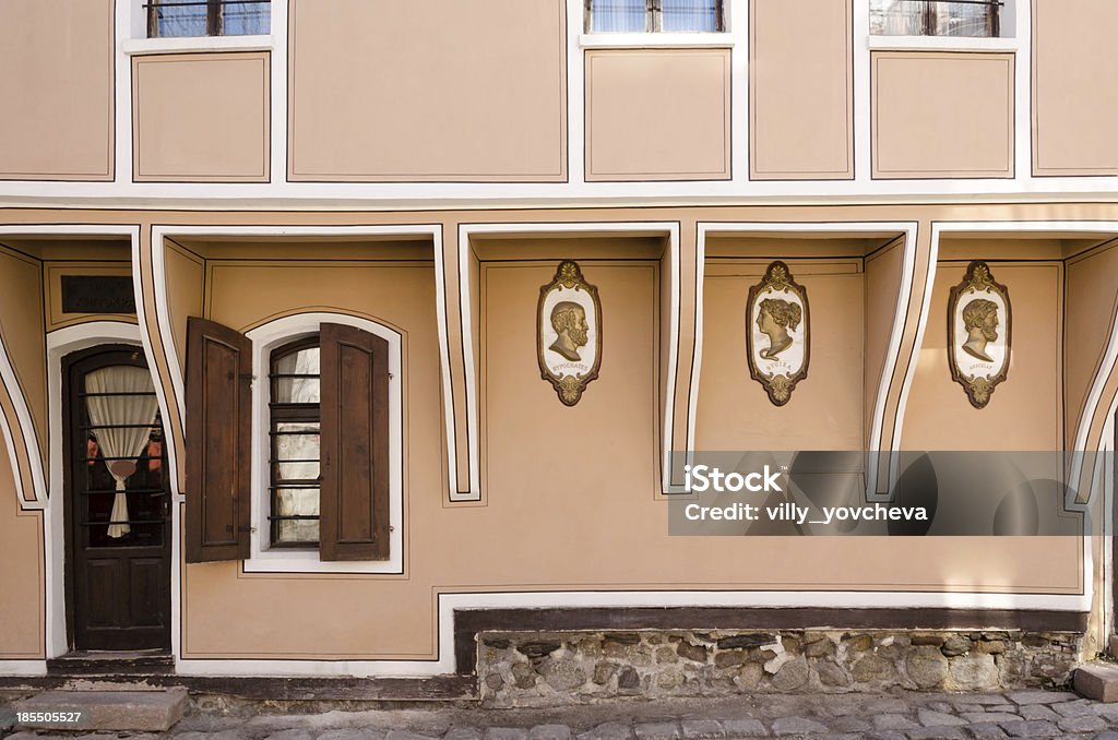 Vista de rua da velha casa em farmácia Plovdiv, Bulgária - Royalty-free Alquimia Foto de stock