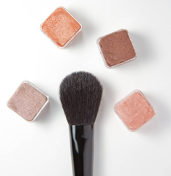 istock Earthy shimmer cubes with brush 185506142
