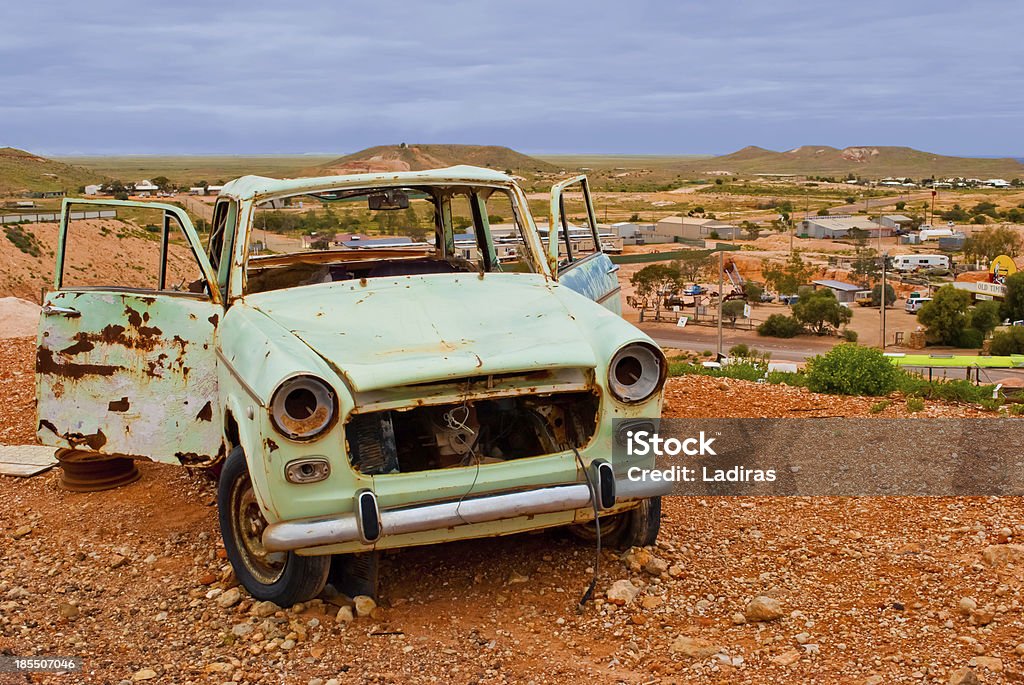 Venta de coches abandonados en Coober Pedy, South Australia - Foto de stock de Coober Pedy libre de derechos