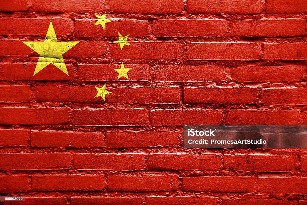 Китай флаг, окрашенный на фоне кирпичной стены - Стоковые фото Абстрактный роялти-фри