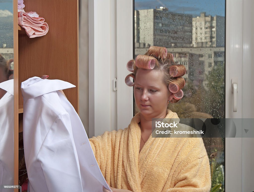 Menina no cabelo Rolo de Cabelo. - Royalty-free Adulto Foto de stock