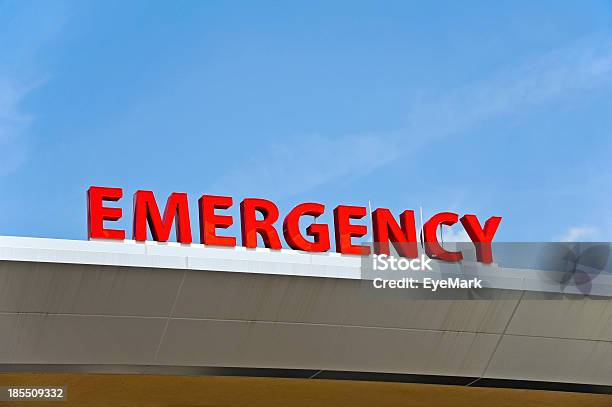 Foto de Hospital Sinal De Emergência e mais fotos de stock de Exterior - Exterior, Exterior de Prédio, Pronto-socorro
