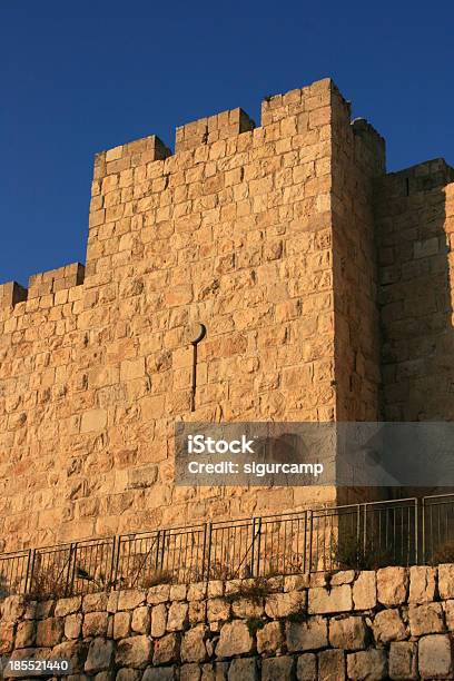 Parede Da Cidade Velha De Jerusalém Israel - Fotografias de stock e mais imagens de Ao Ar Livre - Ao Ar Livre, Arquitetura, Azul