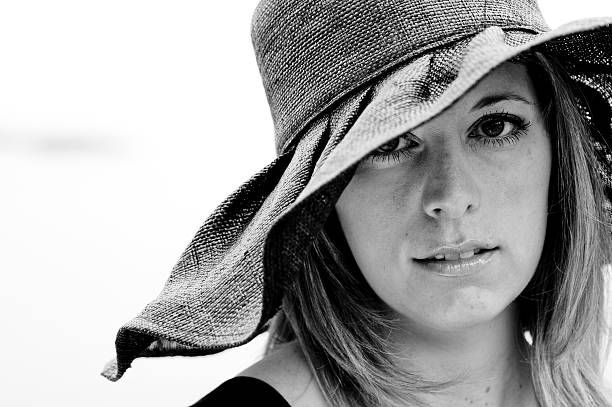 istock Black and white portrait of glamorous blond 185536947