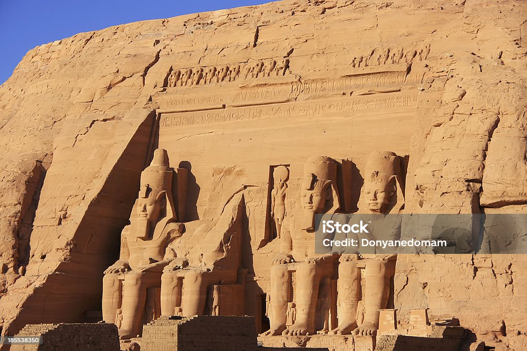 La gran temple of Abu Simbel, Nubia - Foto de stock de Abu Simbel libre de derechos