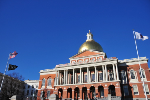 Boston, Massachusetts, USA: Massachussetts State House - the oldest building on Beacon Hill - Massachusetts General Court and the offices of the Governor of Massachusetts - photo by M.Torres