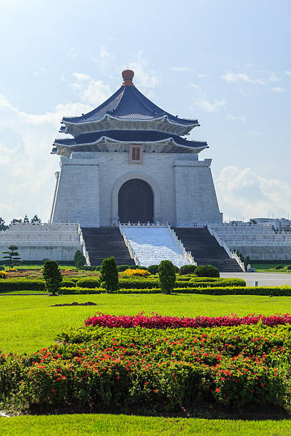 istock Chiang Kai Shek (CKS) Memorial Hall 185543760