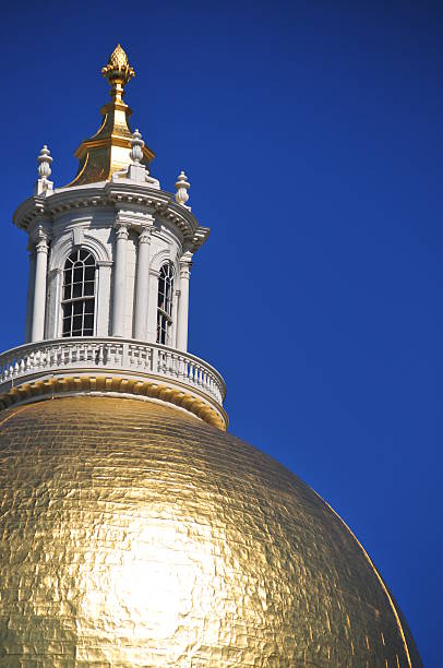 istock Boston: Massachussetts State House - dome gilded in 23k gold 185543782