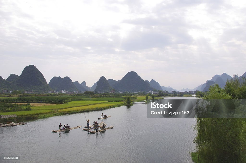 Chine Guilin rafting - Photo de Asiatique de l'Est et du Sud-Est libre de droits