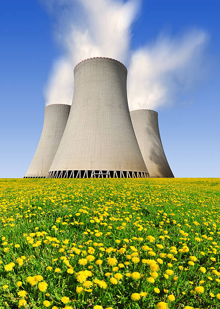 атомная электростанция - environment risk nuclear power station technology стоковые фото и изображения