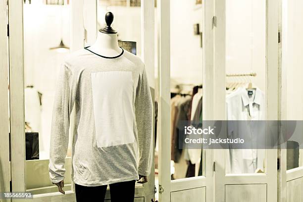 Camicia Da Uomo In Finto - Fotografie stock e altre immagini di Abbigliamento - Abbigliamento, Abbigliamento casual, Adulto