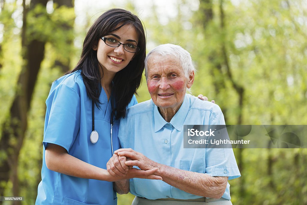 Cuidado de ancianos - Foto de stock de Adulto libre de derechos
