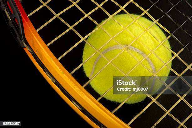 Pelota De Tenis Foto de stock y más banco de imágenes de Amarillo - Color - Amarillo - Color, Artículos deportivos, Bola de Tenis