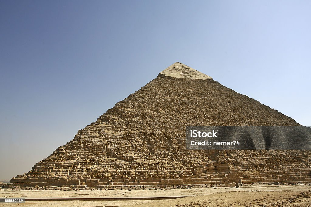 Egipt. Kairze, Gizie. Ogólny widok na piramidy - Zbiór zdjęć royalty-free (Antyki)