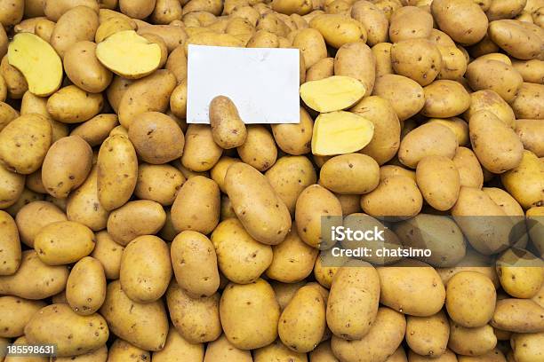 Foto de Batatas E Legumes Crus Alimentos e mais fotos de stock de Agricultura - Agricultura, Amarelo, Batata - Tubérculo
